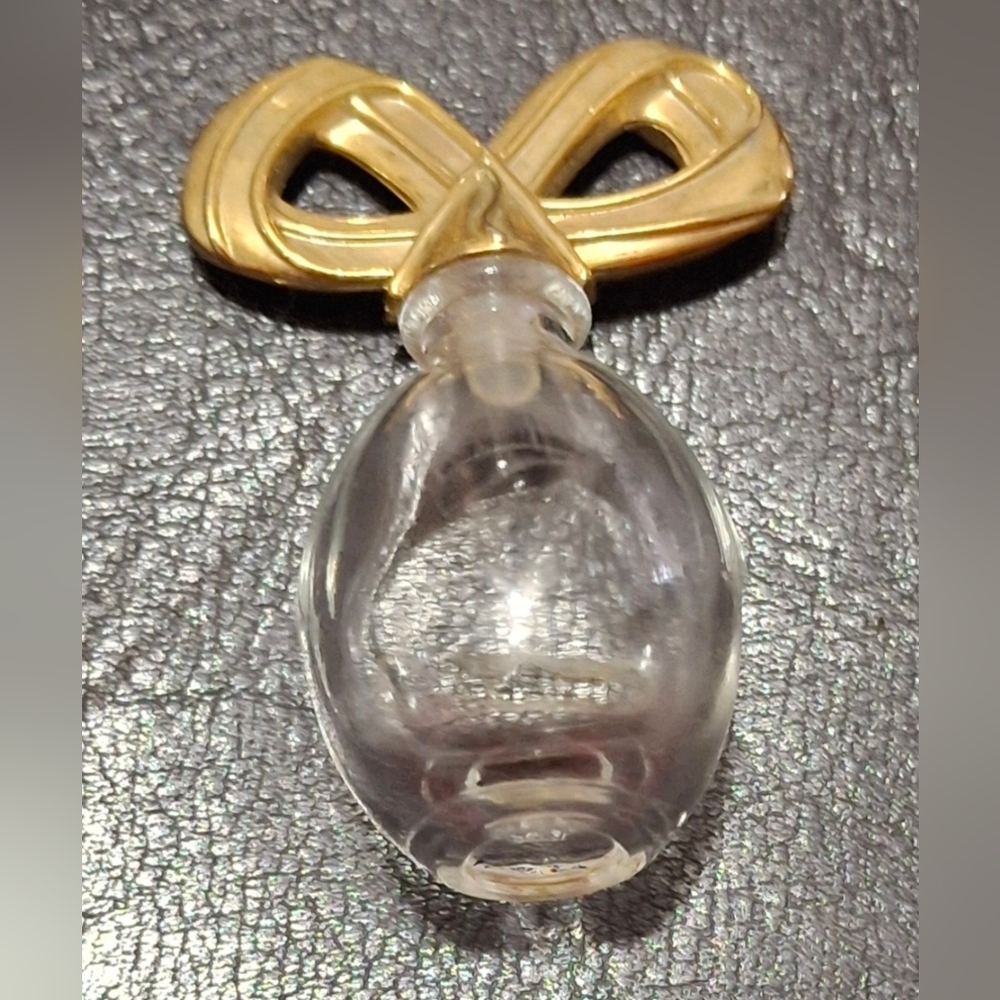 Vintage Elizabeth Taylor White Diamonds 2" Tall Empty Perfume Bottle Rhinestone. - Picture 1 of 1